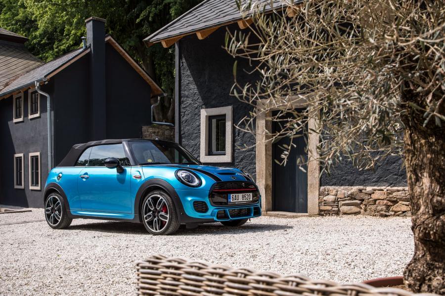  Mini John Cooper Works Cabrio (F57) 2018 года  (WW) (фото 16 из 36)